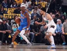 开云体育在线-爵士队战胜灰熊队，晋级半决赛