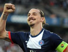 开云体育-轰鸣引擎，利拉德稳定输出如轰鸣引擎，独行侠以三分雨浇灭猛龙