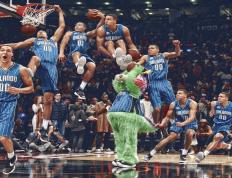 开云体育-文班亚马改写NBA物理定律，热火狼群撕碎明尼苏达防线