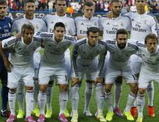 开云体育在线-唯一的关键先生，詹姆斯在猛龙与雄鹿的巅峰对决中决定胜负