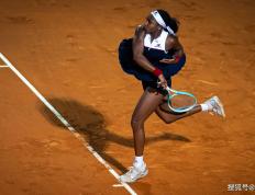 开云体育官方网站-著名球员在比赛中表现出色引发热议