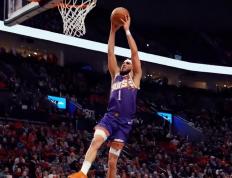 开云体育登录-太阳队惊险获胜，年轻球员崭露头角