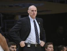 开云体育官网-独行侠主帅卡莱尔：球队需要更多进步