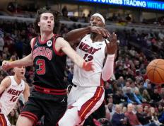 开云体育官方网站-热火大胜尼克斯，内内双双进攻势不可挡