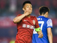 开云下载-关于亚泰横扫申花，强势击败对手展现实力的信息