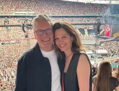 开云体育app-华盛顿霉霉入主英超球队，球迷疯狂追星