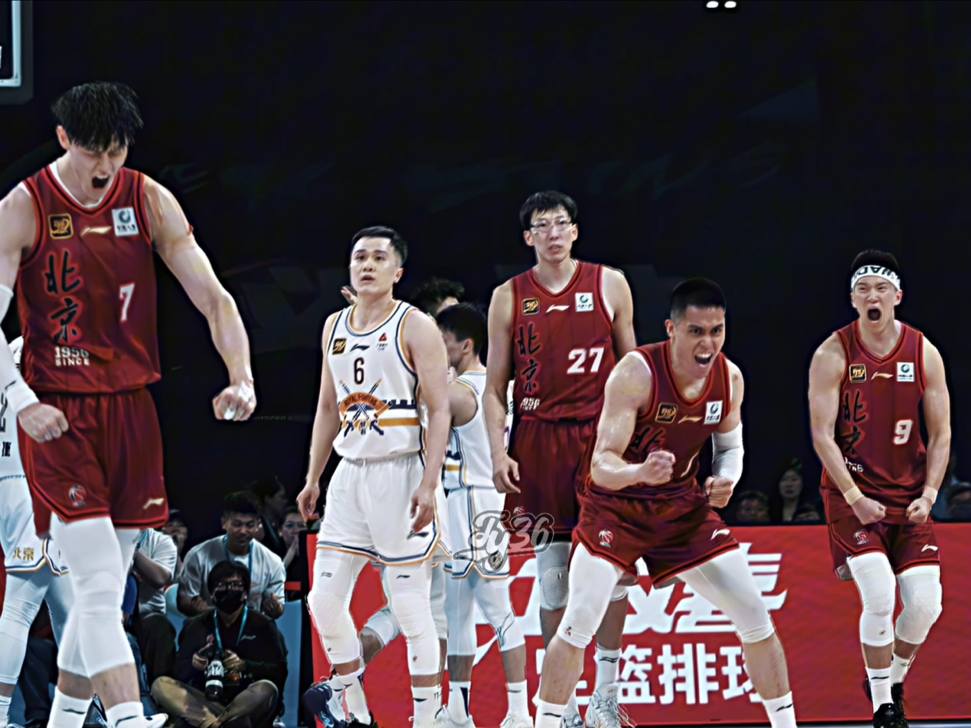 开云体育登录-球队临时换帅，备战艰难阵容重组