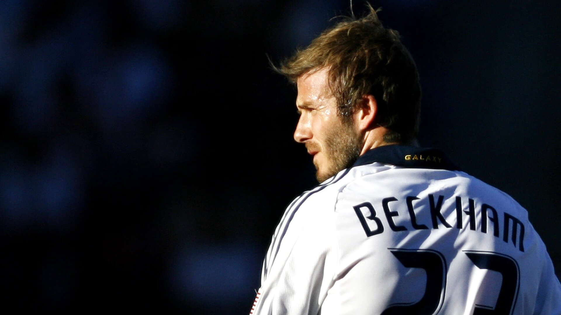 开云体育中国-坚盾粉碎利刃，当霍勒迪的沉默防守成为撕裂快船的最强噪音